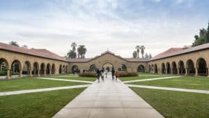 Plaza central de la Universidad de Stanford